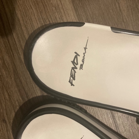 100% Authentic Fendi Slides - Picture 5 of 7